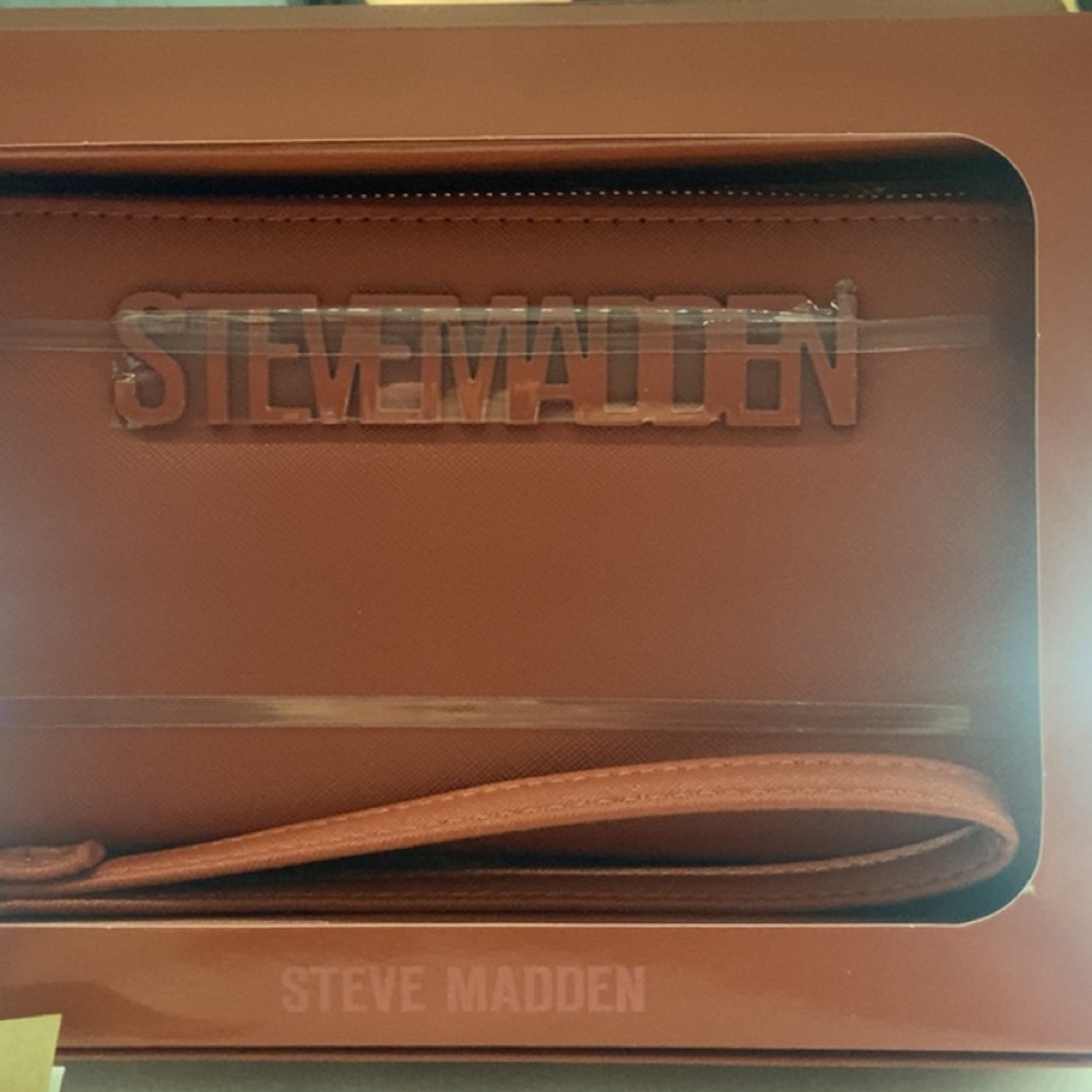 Steve Madden Wallet/wristlet